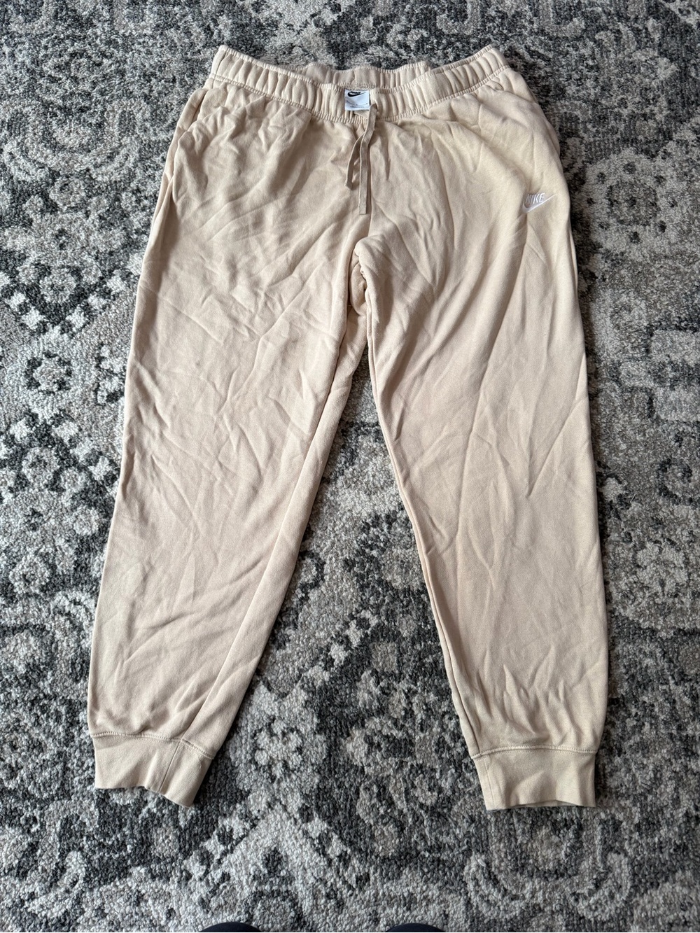 Nike woman’s Cream Elastic Waist Sweatpants